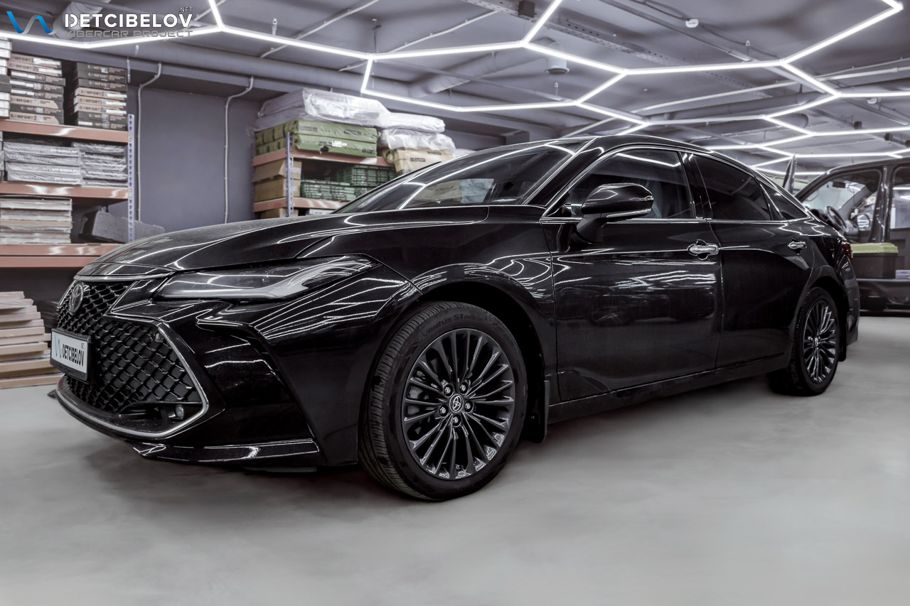 Toyota Avalon.jpg