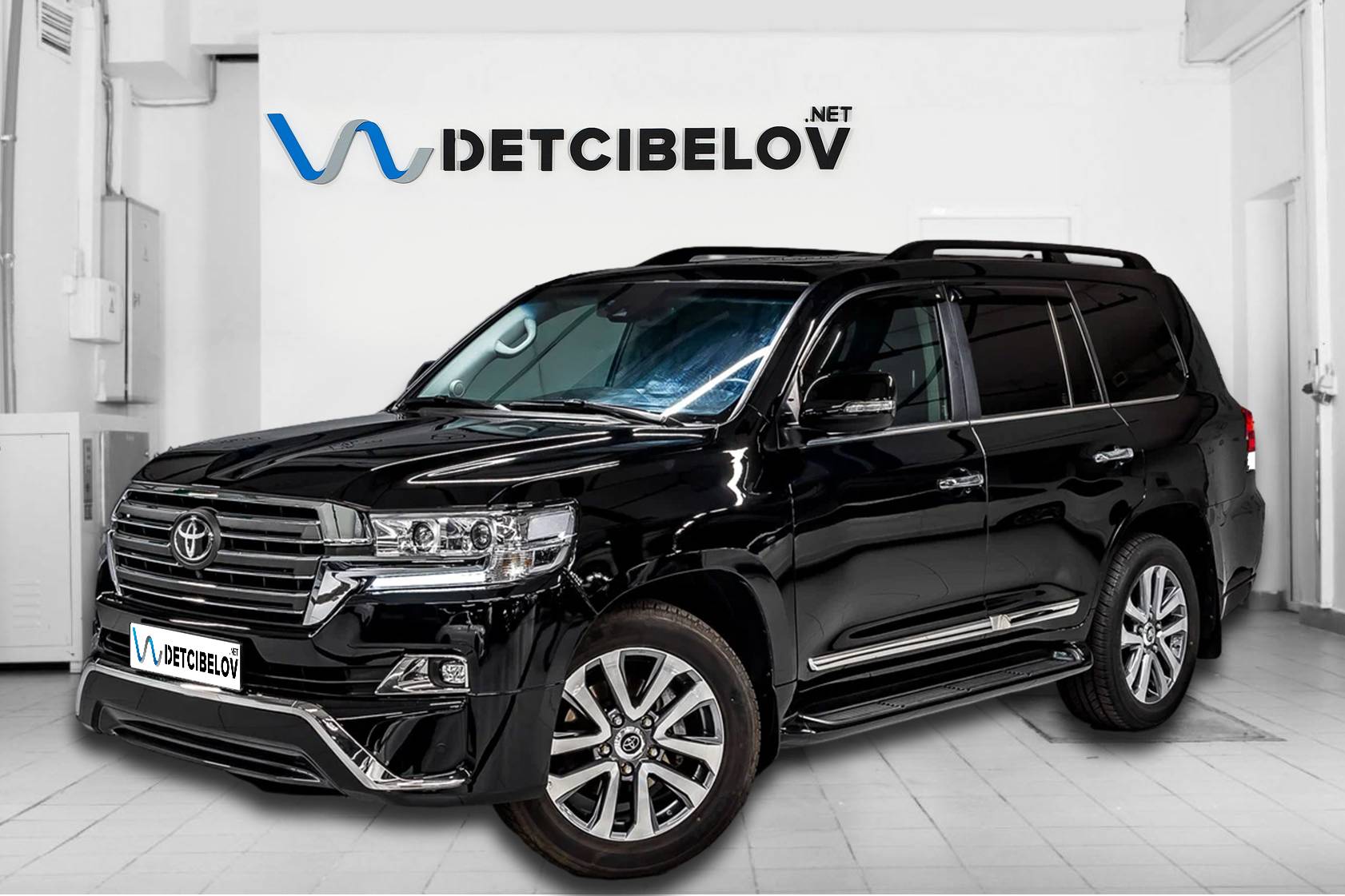 Toyota Land Cruiser 200.jpg