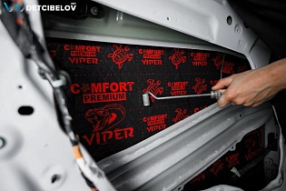 Tesla Model Y: полная шумоизоляция материалами Comfort mat